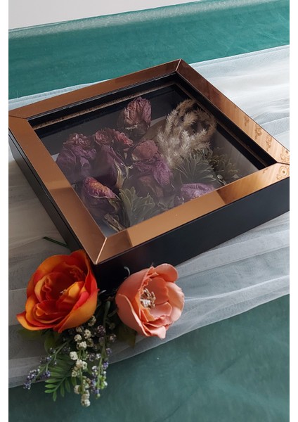 20X20X5 cm Siyah-Bronz Anı Çerçevesi! Yeni Moda Çiçek Anı Çerçevesi!