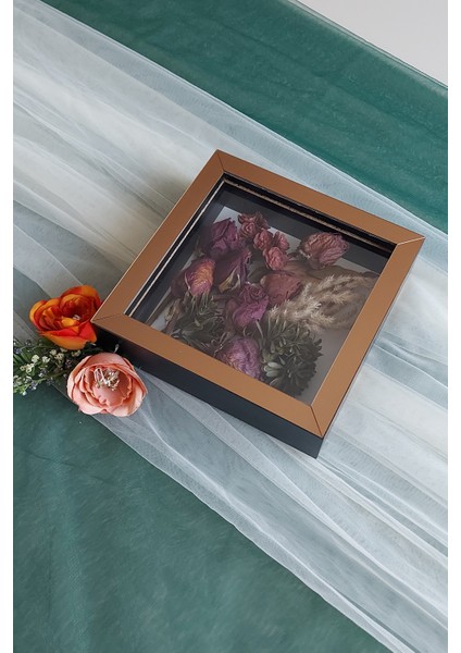20X20X5 cm Siyah-Bronz Anı Çerçevesi! Yeni Moda Çiçek Anı Çerçevesi!