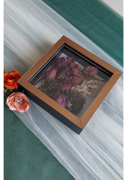 20X20X5 cm Siyah-Bronz Anı Çerçevesi! Yeni Moda Çiçek Anı Çerçevesi!