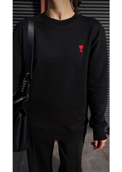 Kalp Nakışlı Sweatshirt