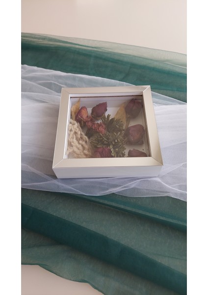 20X20X5 cm Beyaz-Gümüş Anı Çerçevesi! Yeni Moda Çiçek Anı Çerçevesi! fiyatları