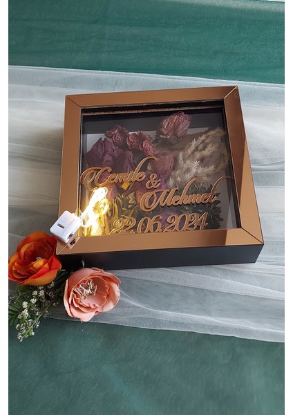 20X20X5 cm Ledli+Isimli Siyah-Bronz Anı Çerçevesi! Yeni Moda Çiçek Anı Çerçevesi! modelleri