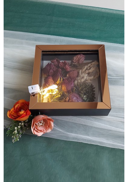 20X20X5 cm Ledli Siyah-Bronz Anı Çerçevesi! Yeni Moda Çiçek Anı Çerçevesi! fiyatları