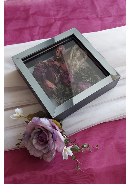 20X20X5 cm Siyah-Füme Anı Çerçevesi! Yeni Moda Çiçek Anı Çerçevesi! fiyatları
