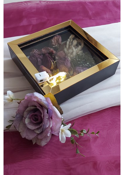 20X20X5 cm Ledli Siyah-Gold Anı Çerçevesi! Yeni Moda Çiçek Anı Çerçevesi! fiyatları