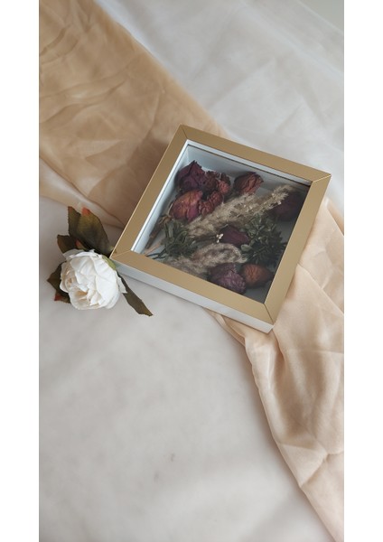 20X20X5 cm Beyaz-Gold Anı Çerçevesi! Yeni Moda Çiçek Anı Çerçevesi! modelleri