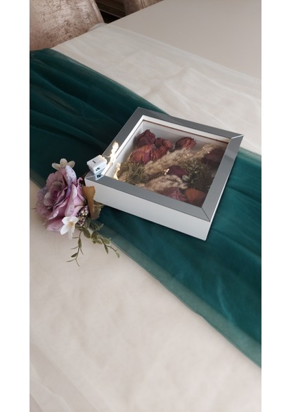 20X20X5 cm Ledli Beyaz-Füme Anı Çerçevesi! Yeni Moda Çiçek Anı Çerçevesi!