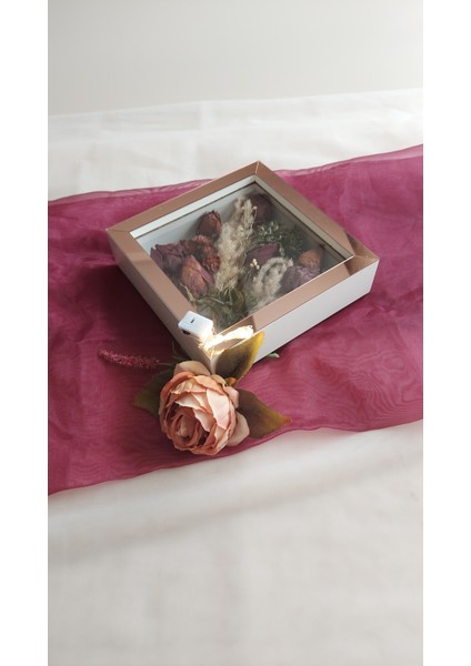 20X20X5 cm Ledli Beyaz-Rose Anı Çerçevesi! Yeni Moda Çiçek Anı Çerçevesi!