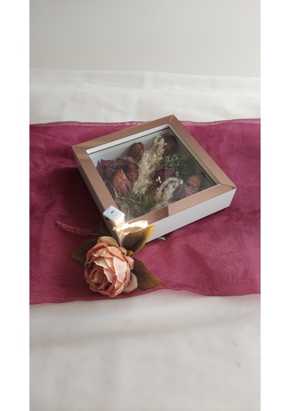 20X20X5 cm Ledli Beyaz-Rose Anı Çerçevesi! Yeni Moda Çiçek Anı Çerçevesi! modelleri