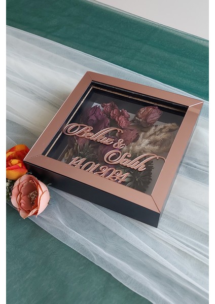 20X20X5 cm Isimli Siyah-Rose Anı Çerçevesi! Yeni Moda Çiçek Anı Çerçevesi!