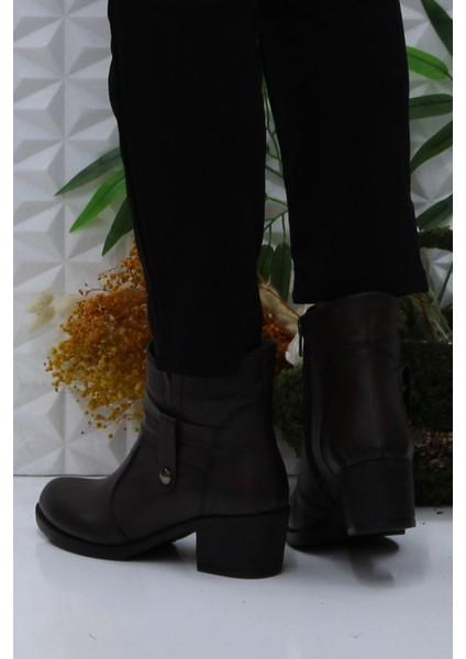 42806 Kahve Deri Içi Kürklü Kaymaz Taban Kadın Bot fırsatları