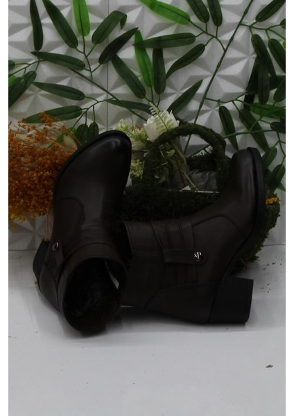 42806 Kahve Deri Içi Kürklü Kaymaz Taban Kadın Bot indirimleri