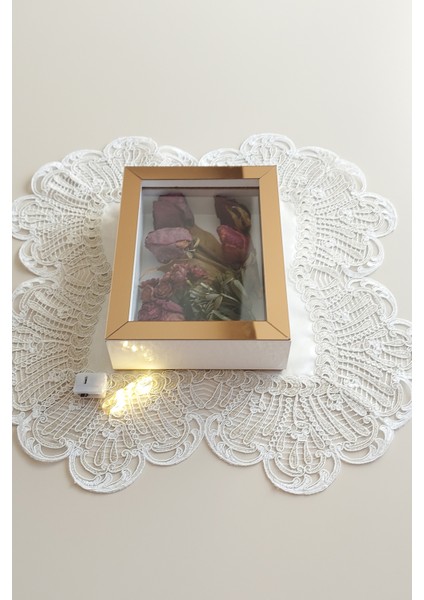 15 x 20 x 5 cm Ledli Beyaz-Bronz Anı Çerçevesi! Yeni Moda Çiçek Anı Çerçevesi!
