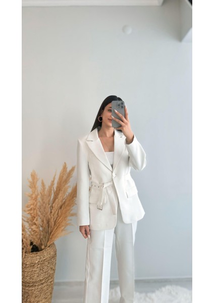 Premium Kalite Kemerli Astarlı Double Kalın Kumaş Blazer Ceket Beyaz