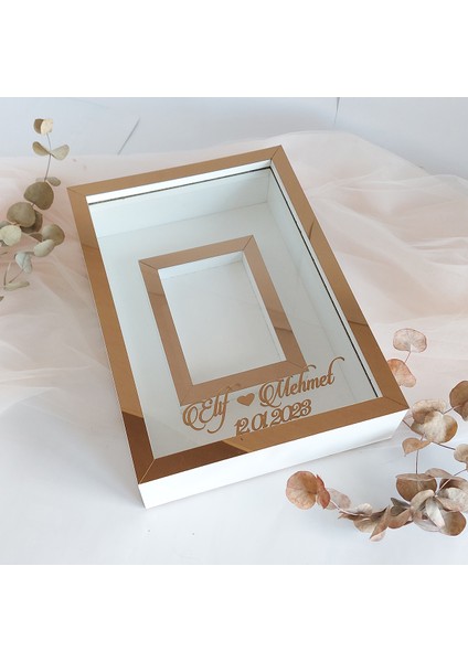 25 x 35 cm Yarı Kaplama Isimli Beyaz-Bronz Anı Çerçevesi! Yeni Moda Çiçek Anı Çerçevesi!