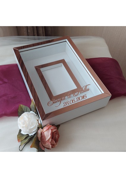 25 x 35 cm Yarı Kaplama Isimli Beyaz-Rose Anı Çerçevesi! Yeni Moda Çiçek Anı Çerçevesi!