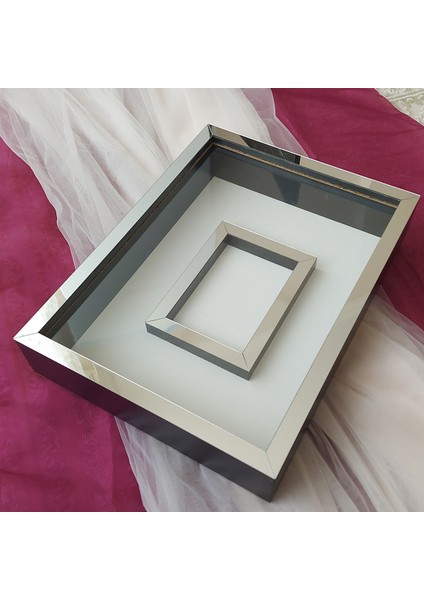 30 x 40 cm Yarı Kaplama Siyah-Gümüş Anı Çerçevesi! Yeni Moda Çiçek Anı Çerçevesi!