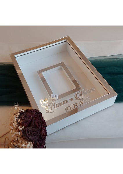 30 x 40 cm cm Yarı Kaplama Ledli+Isimli Beyaz-Gümüş Anı Çerçevesi! Yeni Moda Çiçek Anı Çerçevesi!