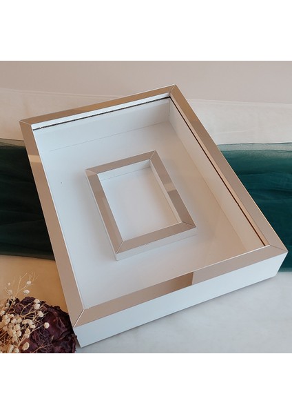 30 x 40 cm Yarı Kaplama Beyaz-Gümüş Anı Çerçevesi! Yeni Moda Çiçek Anı Çerçevesi!