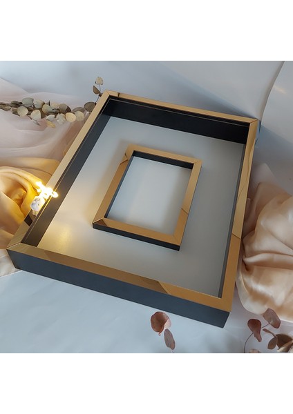40 x 50 cm Yarı Kaplama Ledli Siyah-Gold Anı Çerçevesi! Yeni Moda Çiçek Anı Çerçevesi!