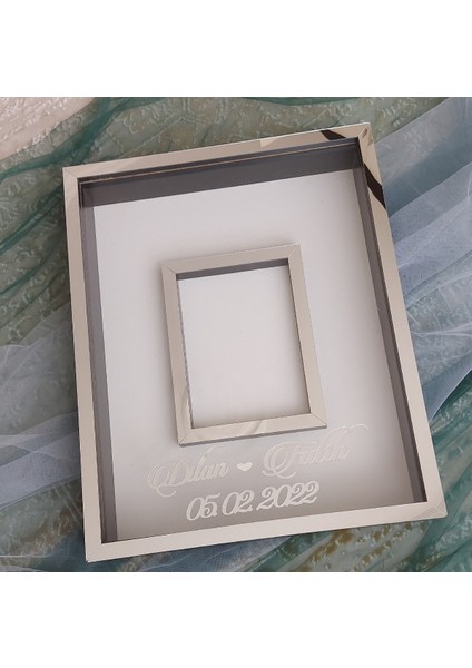 40 x 50 cm Yarı Kaplama Isimli Siyah-Gümüş Anı Çerçevesi! Yeni Moda Çiçek Anı Çerçevesi! fiyatları