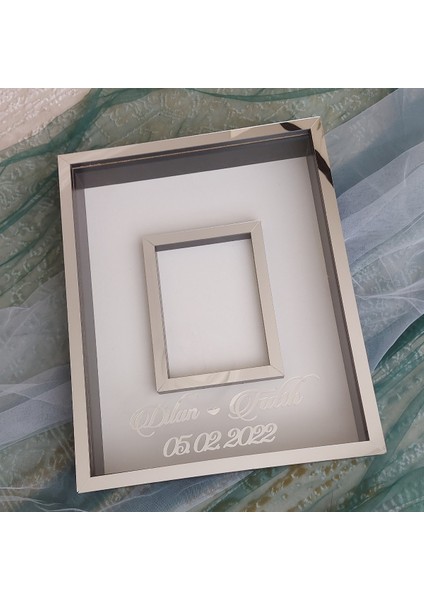 40 x 50 cm Yarı Kaplama Isimli Siyah-Gümüş Anı Çerçevesi! Yeni Moda Çiçek Anı Çerçevesi! modelleri