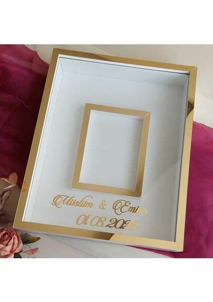 40 x 50 cm Yarı Kaplama Isimli Beyaz-Gold Anı Çerçevesi! Yeni Moda Çiçek Anı Çerçevesi!