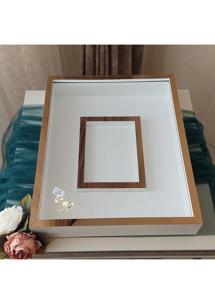 40 x 50 cm Yarı Kaplama Ledli Beyaz-Bronz Anı Çerçevesi! Yeni Moda Çiçek Anı Çerçevesi!