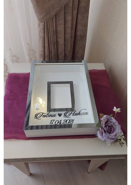 30 x 40 cm Yarı Kaplama Ledli+Isimli Beyaz-Füme Anı Çerçevesi! Yeni Moda Çiçek Anı Çerçevesi! fırsatları