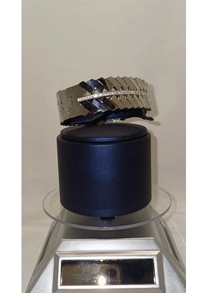 Çelik Kelepçe 316L Silver Dikdörtgen Işlemeli Yandan Açılan Çelik Kelepçe fırsatları