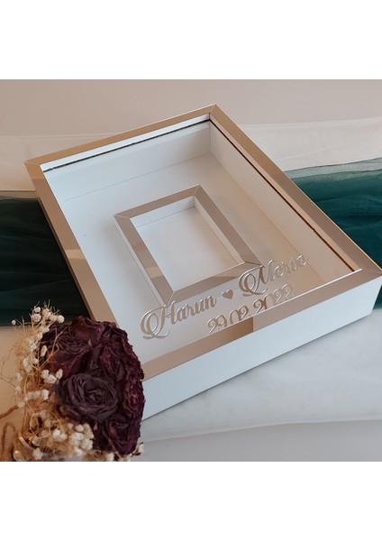 30 x 40 cm Yarı Kaplama Isimli Beyaz-Gümüş Anı Çerçevesi! Yeni Moda Çiçek Anı Çerçevesi!