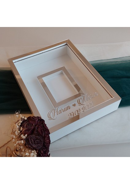30 x 40 cm Yarı Kaplama Isimli Beyaz-Gümüş Anı Çerçevesi! Yeni Moda Çiçek Anı Çerçevesi! fiyatları
