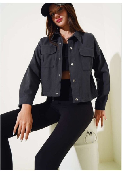 Infome Kadın Çıtçıt Kapamalı Beli Ayarlanabilir Çift Cep Gabardin Ceket fiyatları