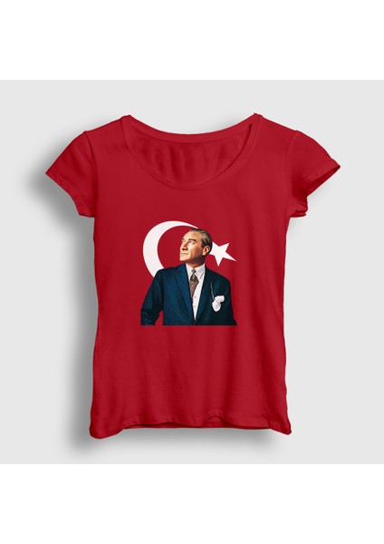 Kadın Kırmızı 19 Mayıs 29 Ekim 23 Nisan Bayrak Atatürk T-Shirt