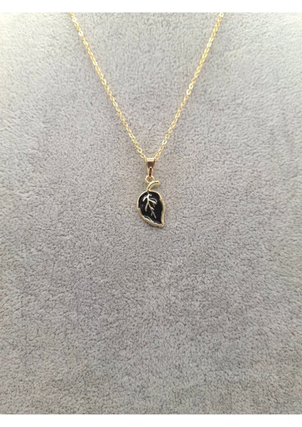 Altın Renk Siyah Yaprak Kolye fiyatları