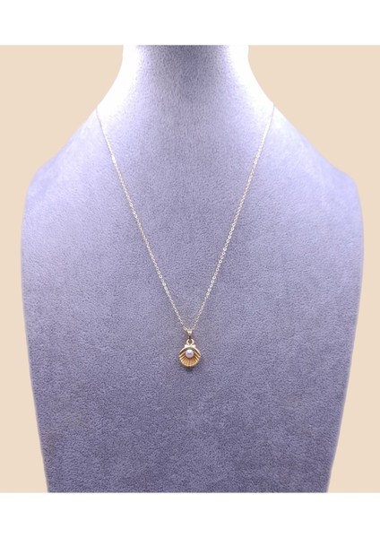 Altın Renk Deniz Incisi Model Kolye