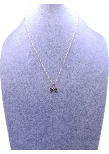 Siyah Papyon Kurdele Model Kolye