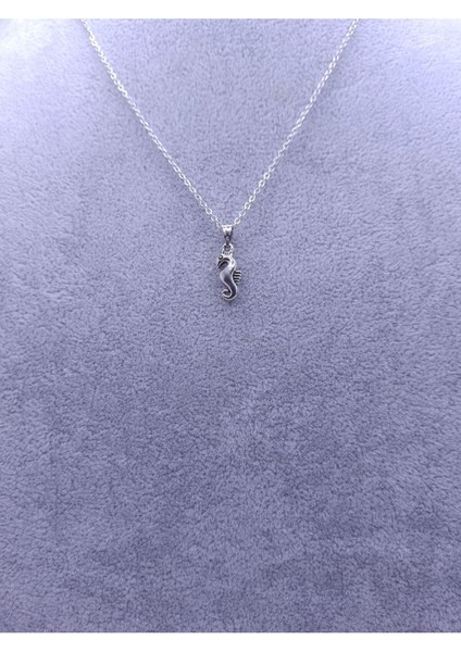 Minimalist Deniz Atı Kolye