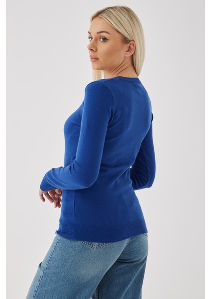 Standart Fit V Yaka Triko Kazak Bayan Kazak 24K0778K1 indirimleri