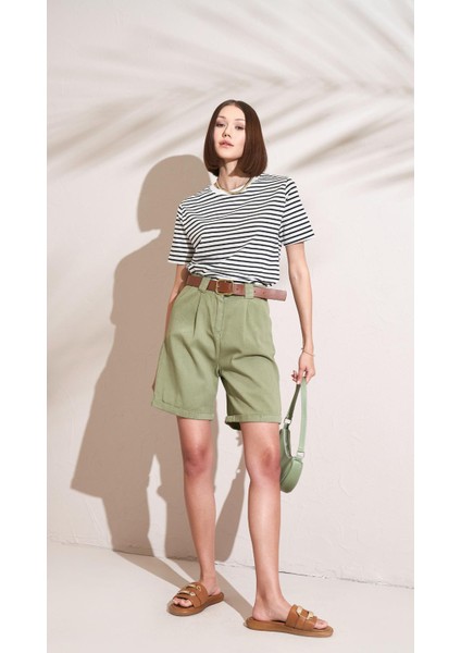 Kadın Haki Yüksel Bel Beli Kemerli Gabardin Şort