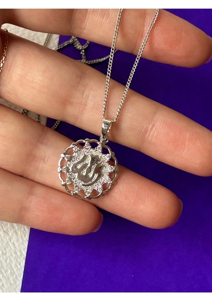 Silver Renk Çelik Zirkon Taşlı Daire Içi Allah Yazılı Yuvarlak Işlemeli Kolye fiyatları
