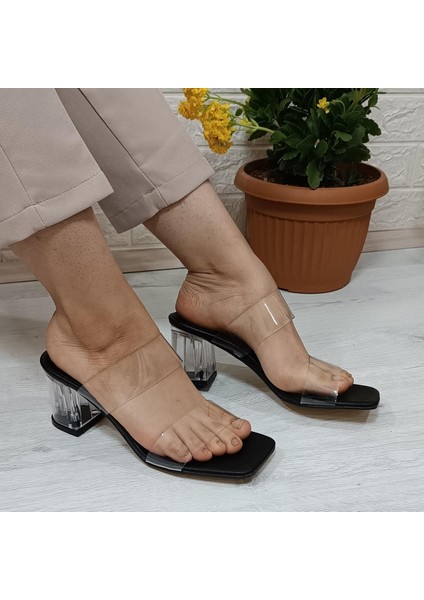 7026 Siyah 5cm Kare Cam Topuklu Bayan Şeffaf Bantlı Terlik