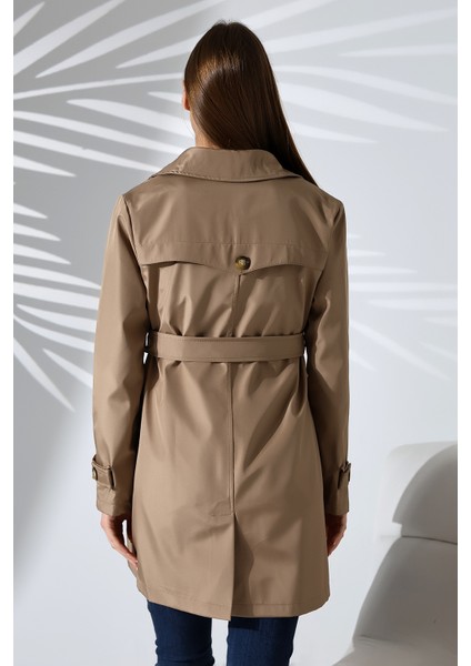 Kadın Degaje Kuşaklı Yarım Boy Astarlı Uzun Kollu Döğmeli Trençkot indirimleri