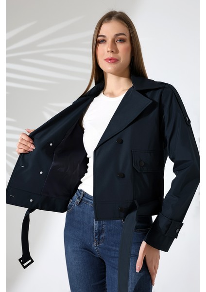 Kadın Astarlı Kemerli Cepli Su Itici Kumaş Crop Trençkot modelleri