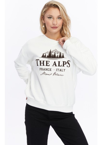 Kadife The Alps Desenli Ekru Yumuşak Dokulu Regular Fit Bisiklet Yaka Kadın Sweatshirt