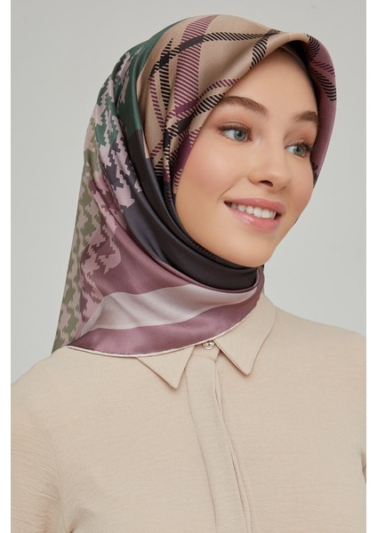 Özel Nostalji Serisi Twill Ipek Eşarp 8620-36