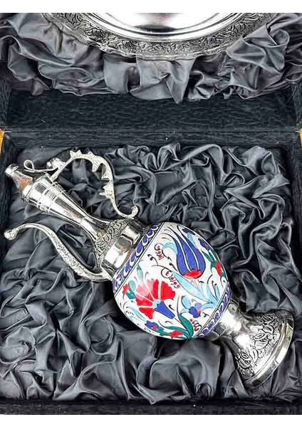 Lale Karanfil Desenli Iznik Çini Ibrik modelleri