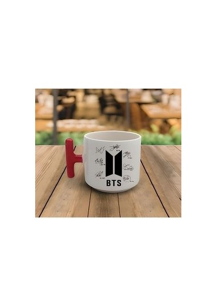 Latte & Espresso El Yapımı Bts Imzalı Kırmızı T Kulp Kupa 200 ml