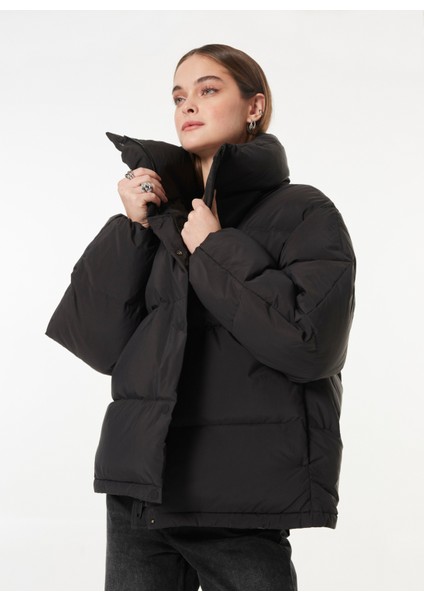 Calvin Klein Siyah Kadın Şişme Mont Relaxed Puffer