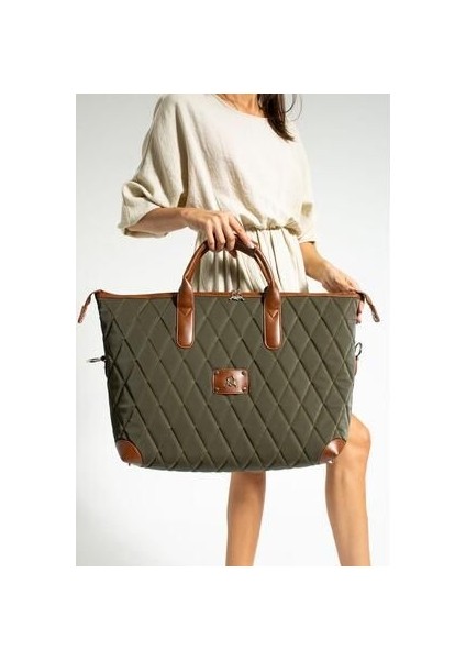 Büyük Boy Kapitone Seyahat Çantası fiyatları